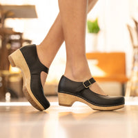 Women's Dansko Lilah in Black Oiled. Sku: 2216021400