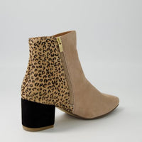 Women's Ziera Veyda-XW in Taupe/ Metallic Multi. Sku: ZR10565KETHG