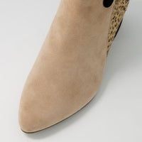 Women's Ziera Veyda-XW in Taupe/ Metallic Multi. Sku: ZR10565KETHG