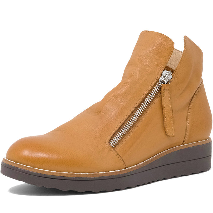 Women's Django & Juliette Ohmy in Dark Tan. Sku: DJ16318TRZLE