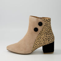 Women's Ziera Veyda-XW in Taupe/ Metallic Multi. Sku: ZR10565KETHG